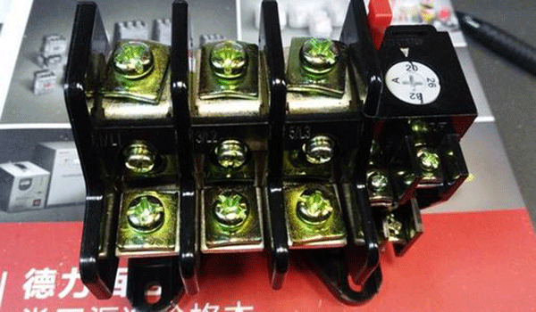如何正確選擇三相異步電動(dòng)機(jī)保護(hù)用熱繼電器？
